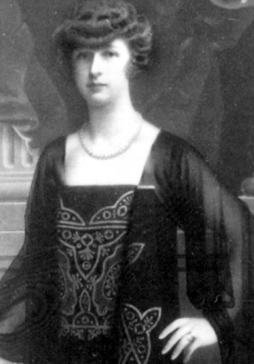 ريبيكا ماتي بيلو، نحاتة تشيلية (1875-1929)