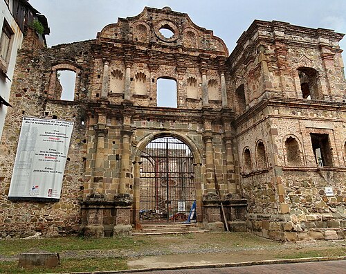 Compañía de Jesús، أنقاض دير قديم للرهبنة اليسوعية