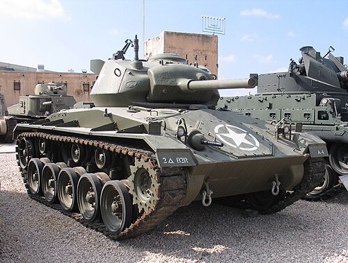 شاركت دبابات M24 تشافي الخفيفة، مثل الدبابة الأمريكية المعروضة هنا، في القتال خلال العملية.