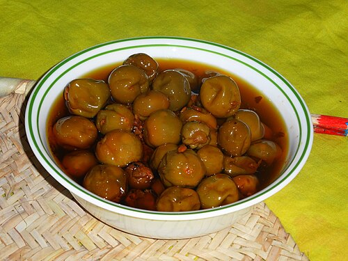 مخلل لاسورا، مع توت المانجاك العطري