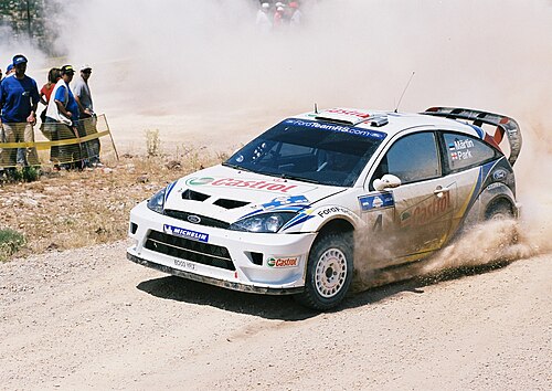 سيارة RS WRC 03 في رالي أكروبوليس 2003.
