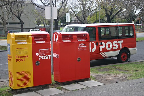 Express (yellow) and normal (red) street posting boxes in 2005