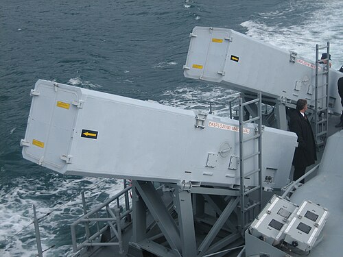 قاذفات صواريخ مضادة للسفن من طراز RBS-15