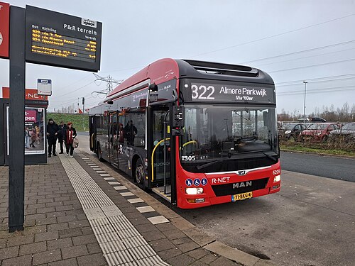 حافلة النقل السريع MAN Lion's City A37 BRT على الخط 322 في مويدن، هولندا
