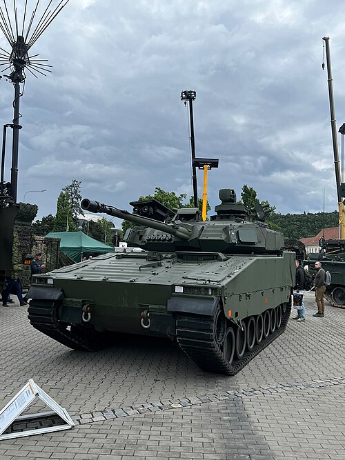 مركبة المشاة القتالية CV90 MkIV (التي تحل حاليًا محل BMP-2)