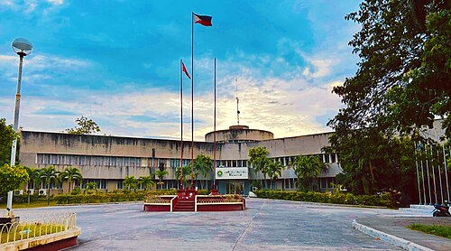 مبنى الإدارة بجامعة ولاية مينداناو - جنرال سانتوس، والمعروف أيضاً باسم مبنى Y.
