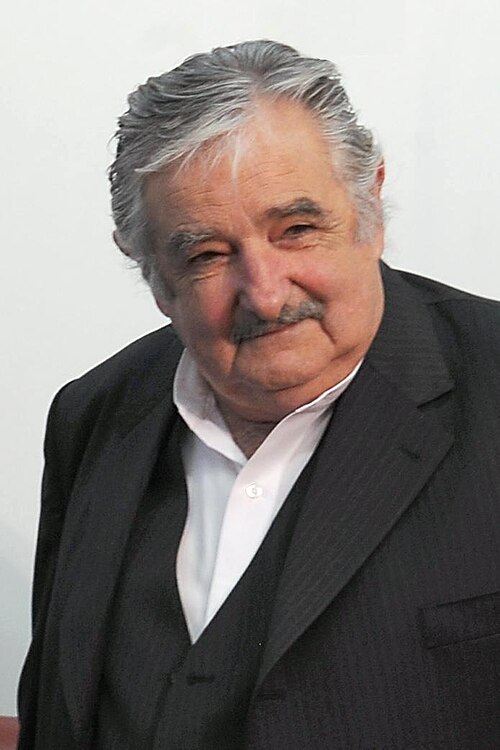 خوسيه موجيكا