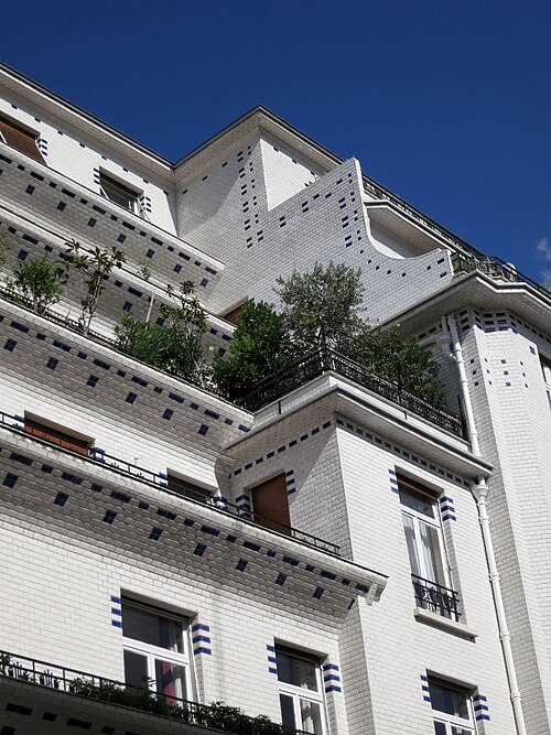 مبنى سكني على شكل درجات من تصميم هنري سوفاج، 26 شارع فافين (الدائرة الثامنة) (1912-1914)