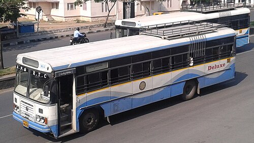 حافلة أشوك ليلاند الفاخرة بين المدن، التي تشغلها شركة APSRTC