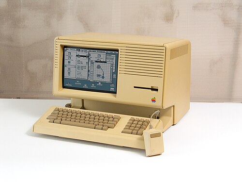 ماكنتوش إكس إل، تم إطلاقه في 1 يناير 1985