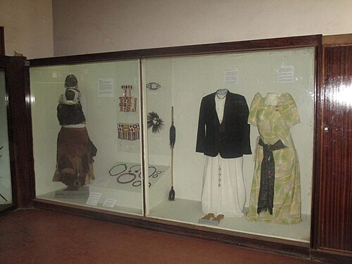 ملابس جوميزي وكانزو التقليدية في أوغندا