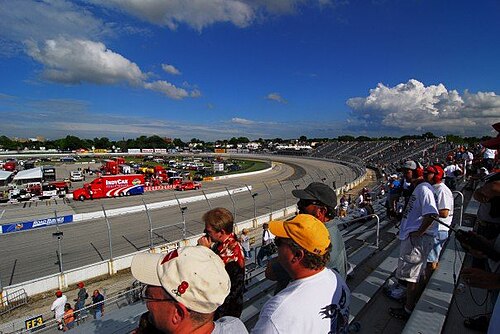 منظر للمدرجات خلال سباق AJ Foyt 225 IRL لعام 2007