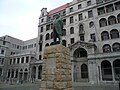 تمثال جان هندريك هوفماير، 1916، ساحة الكنيسة، كيب تاون