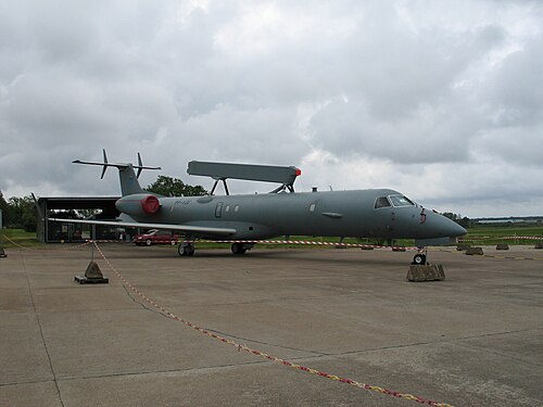 طائرة إمبراير EMB-145-H AEW&C أثناء التجارب في هالمستاد، السويد، قبل تسليمها إلى القوات الجوية اليونانية.