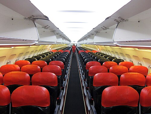 طائرة إيرباص A320 بستة صفوف
