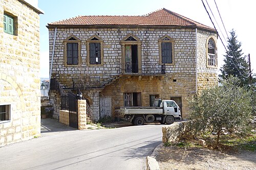 بيت الأسود