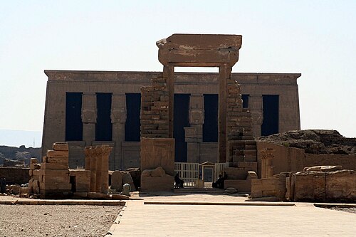 مدخل مجمع معبد دندرة