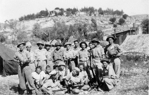 أفراد من لواء هاريل يتدربون خارج مدينة ساريس، عام 1948