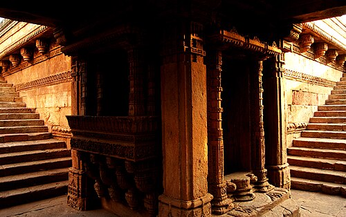 بئر روداباي أو Adalaj ni Vav في Adalaj، Gandhinagar، Gujarat