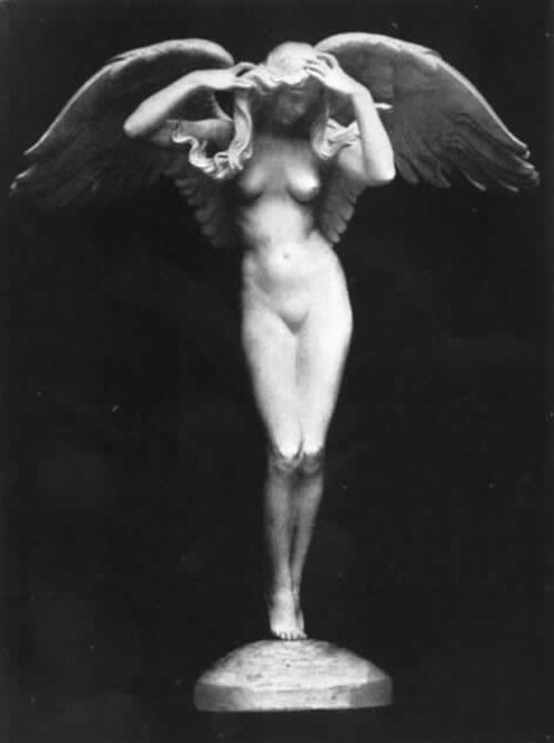 نافورة غروب الشمس (1915) من تصميم أدولف ألكسندر واينمان، وعارضة الأزياء أودري مونسون