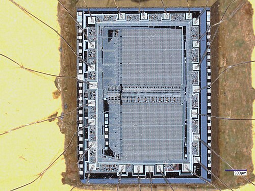 ذاكرة EEPROM سعة 8 كيلوبت