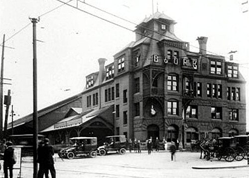 محطة سكة حديد بالتيمور وأوهايو، بيتسبرغ (1887، هُدمت عام 1955).