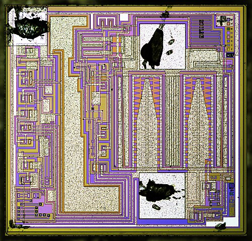 الشريحة الداخلية لـ Tesla MA7805