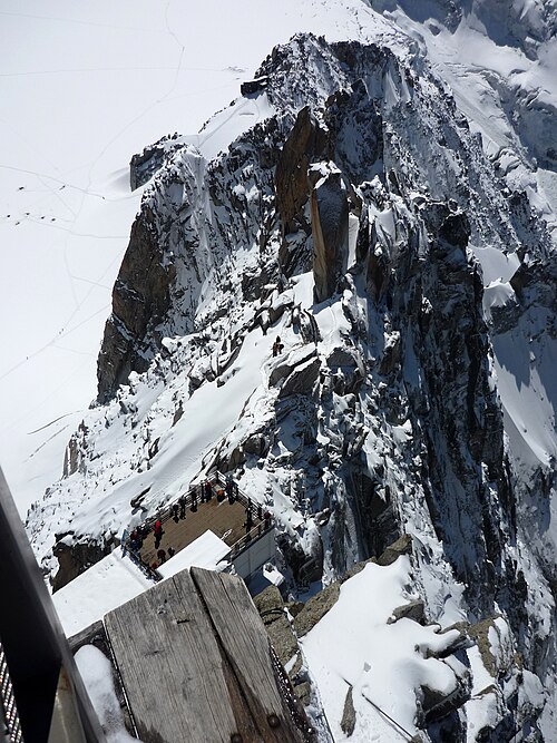 عرض على طول Cosmiques Ridge باتجاه Refuge des Cosmiques
