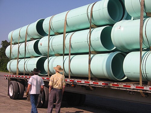 أنابيب بلاستيكية (PVC)