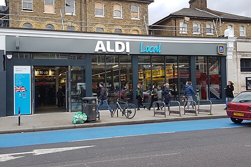 واجهة متجر ألدي لوكال في بالهام، لندن