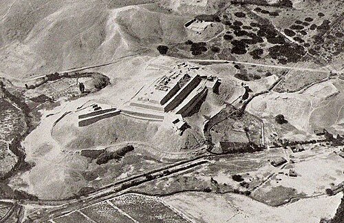 صورة جوية لبارامونغا باتجاه الشمال الشرقي، التقطها جورج ر. جونسون بين عامي 1928 و 1930.