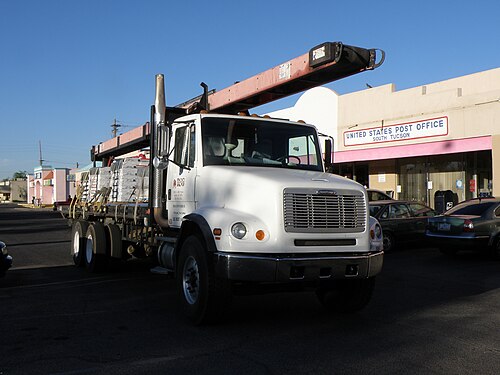 شاحنة Freightliner FL 112 (طراز الفئة 8)