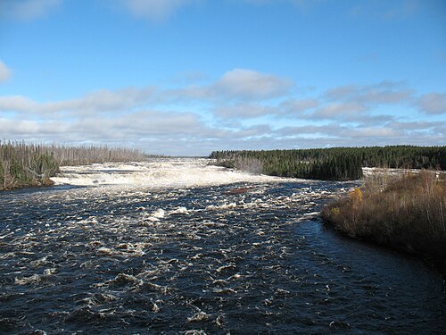 نهر روبرت عند طريق خليج جيمس.