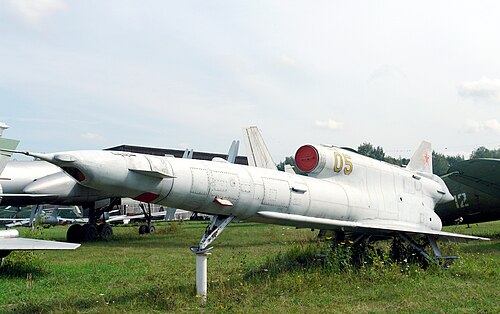 طائرة بدون طيار Myasishchev M-141 ("Strizh" بالروسية: Стриз).