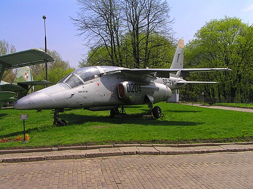 طائرة التدريب النفاثة الهجومية الخفيفة PZL I-22 Iryda