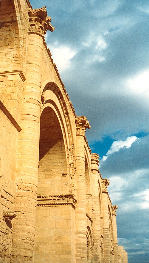 صورة مقربة لإيوان