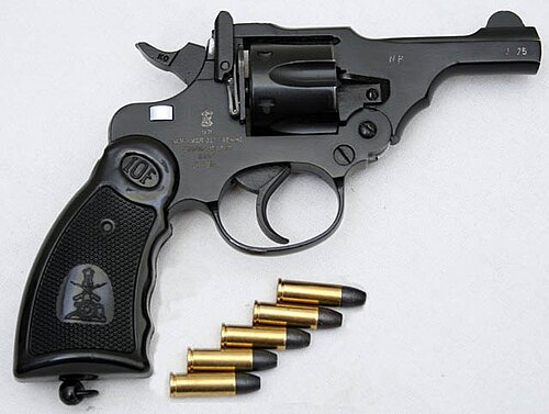 مسدس IOF عيار .32 من طراز S&W .32