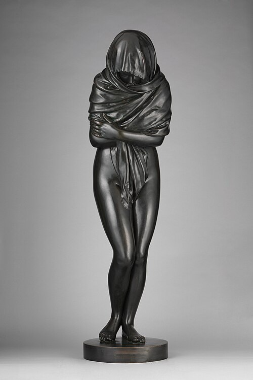 الشتاء؛ من تصميم جان أنطوان هودون؛ 1787؛ برونز؛ 143.5 × 39.1 × 50.5 سم، ارتفاع القاعدة: 86.4 سم؛ متحف متروبوليتان للفنون