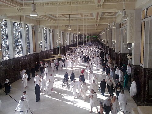 أول ممر للمساء يؤدي من الصفا إلى المروة