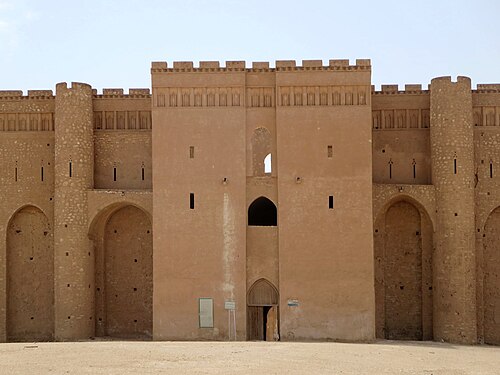 Al-Ukhaidir Fortress (completed 775 AD), Iraq