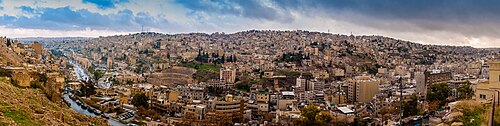 بانوراما عمّان، عاصمة المملكة الأردنية الهاشمية، من تلة القلعة
