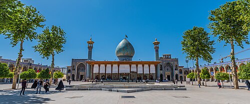 يضم ضريح شاه جراغ رفات السيد أحمد، ابن الإمام موسى الكاظم