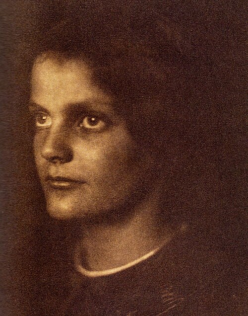 ماري، من تصوير سارة تشوات سيرز. مجلة كاميرا وورك رقم 18، 1907