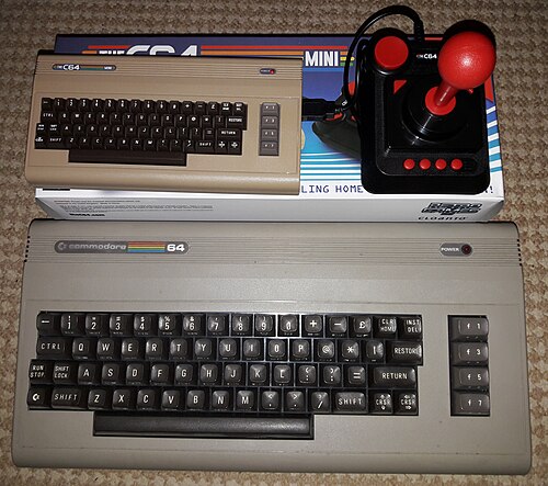جهاز C64 وجهاز THEC64 Mini أصغر بكثير