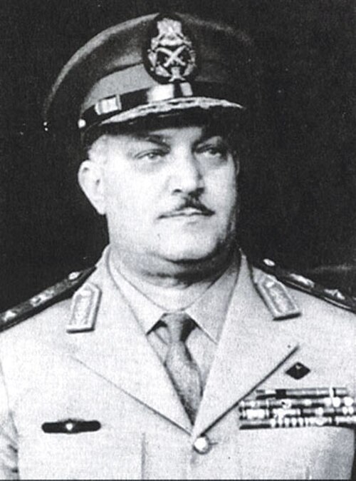 كمال حسن علي