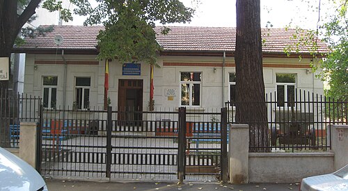 أول مدرسة عسكرية (1863)، وهي الآن فرع من جمعية المحاربين القدامى