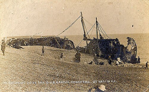 يجري تفكيك جهاز SM U-118.