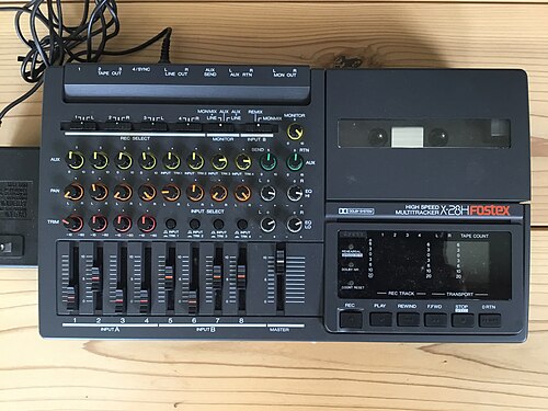 مسجل كاسيت Fostex X-28H ذو 4 مسارات