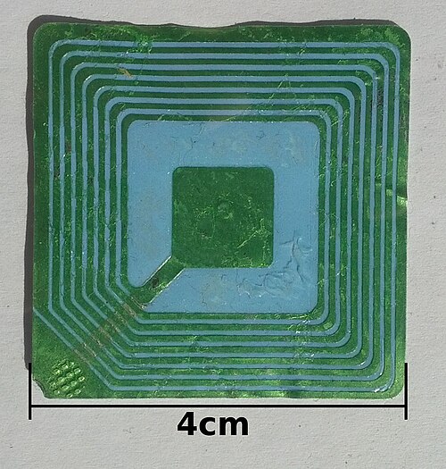ملصق RFID لآلة حاسبة.