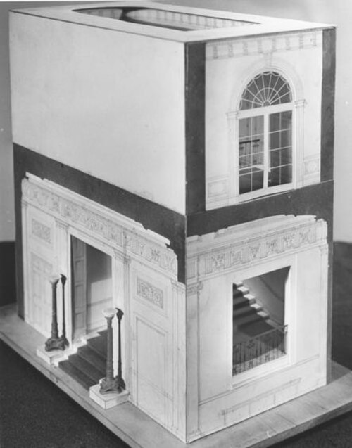 نموذج من تصميم المهندس المعماري لورينزو وينسلو استخدمه لاستكشاف هيكل الدرج الكبير في البيت الأبيض من أجل إعادة تصميمه للجناح الشرقي.